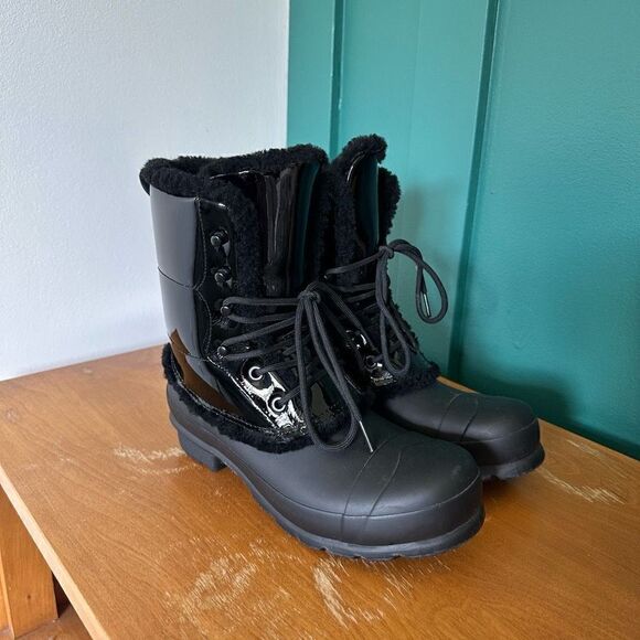 Hunter Women’s Black Original Patent Leather Shearling Lined Lace-up Boot - Picture 3 of 10